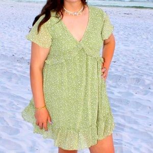 &merci Large Dress Green Floral lightweight.